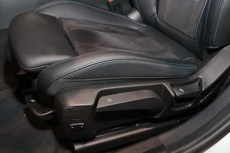 BMW 330 din 2023 cu 42.093 km - oferta BMW163589 - foto 10