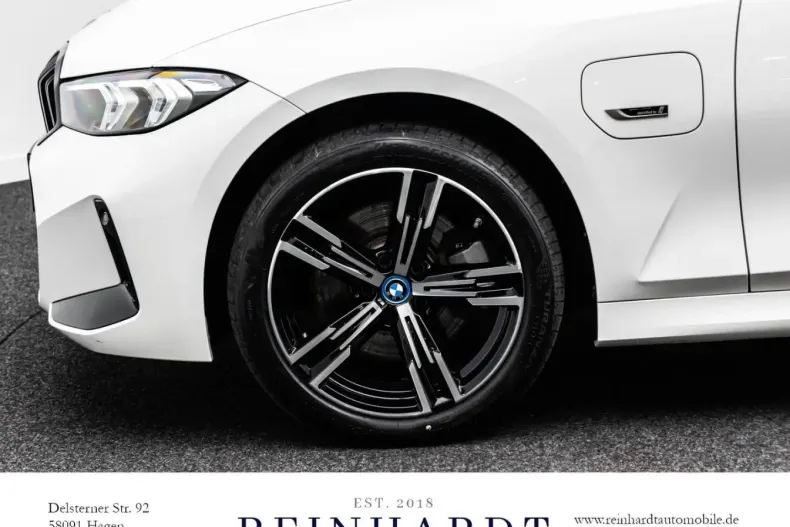 BMW 330 din 2022 cu 44.735 km - oferta BMW163591 - foto 9