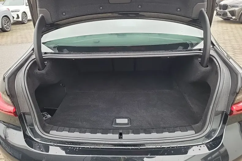 BMW 330 din 2022 cu 63.631 km - oferta BMW163594 - foto 10