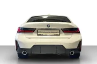 BMW 330 din 2022 cu 76.307 km - oferta BMW163595 - foto 3