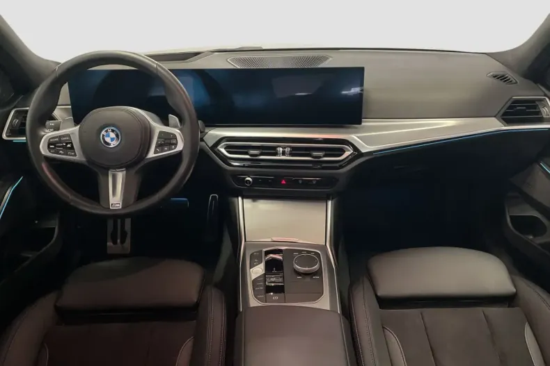 BMW 330 din 2022 cu 44.329 km - oferta BMW163596 - foto 9