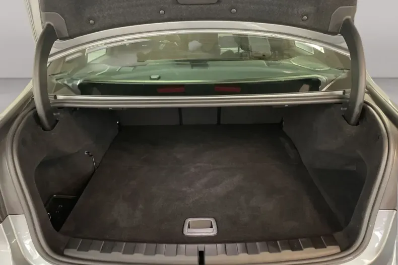 BMW 330 din 2022 cu 44.329 km - oferta BMW163596 - foto 13