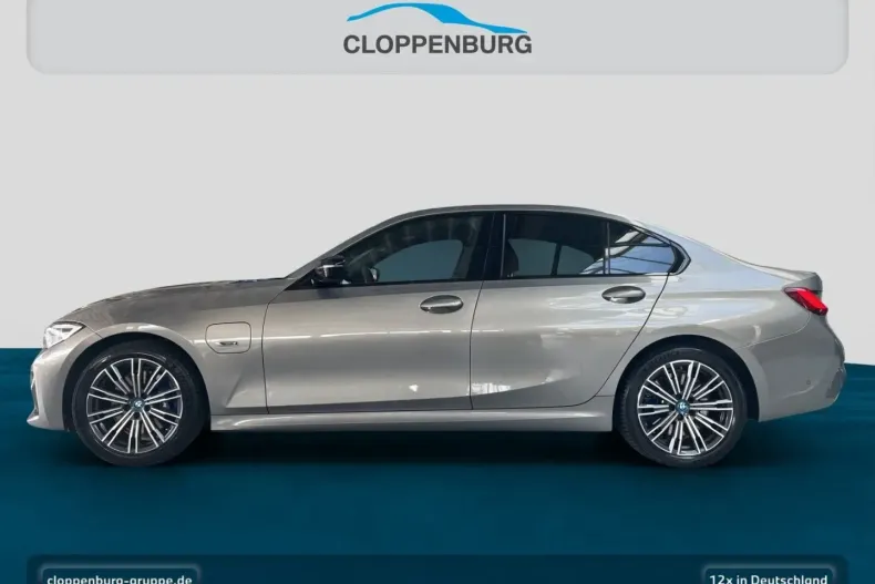 BMW 330 din 2022 cu 49.650 km - oferta BMW163598 - foto 3