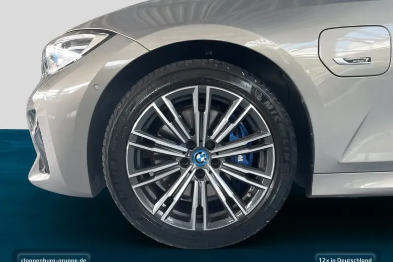 BMW 330 din 2022 cu 49.650 km - oferta BMW163598 - foto 10