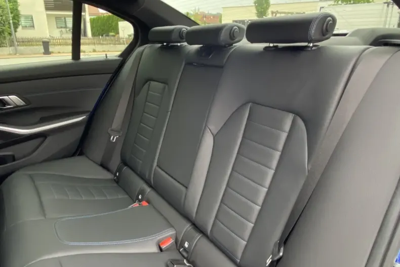 BMW 330 din 2022 cu 68.033 km - oferta BMW163602 - foto 8