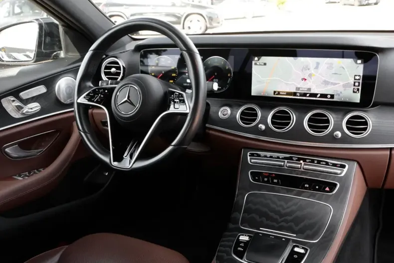 Mercedes-Benz E 300 din 2020 cu 89.153 km - oferta MER163609 - foto 7