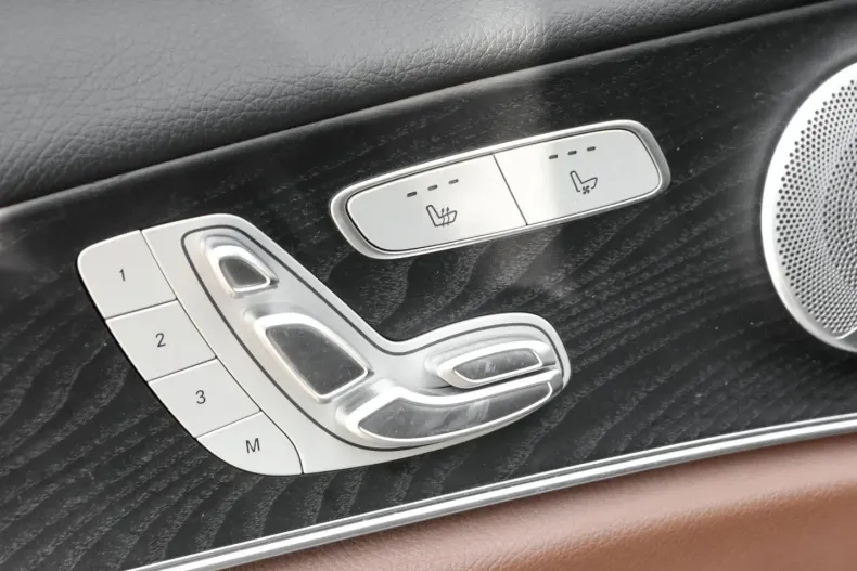 Mercedes-Benz E 300 din 2020 cu 89.153 km - oferta MER163609 - foto 13