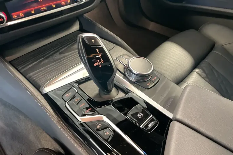 BMW 530 din 2022 cu 56.462 km - oferta BMW163611 - foto 13