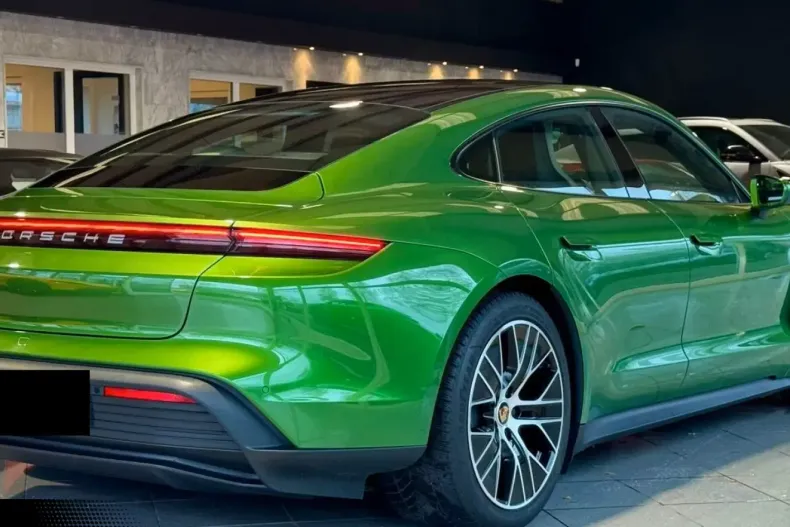 Porsche Taycan din 2022 cu 16.830 km - oferta POR163622 - foto 9