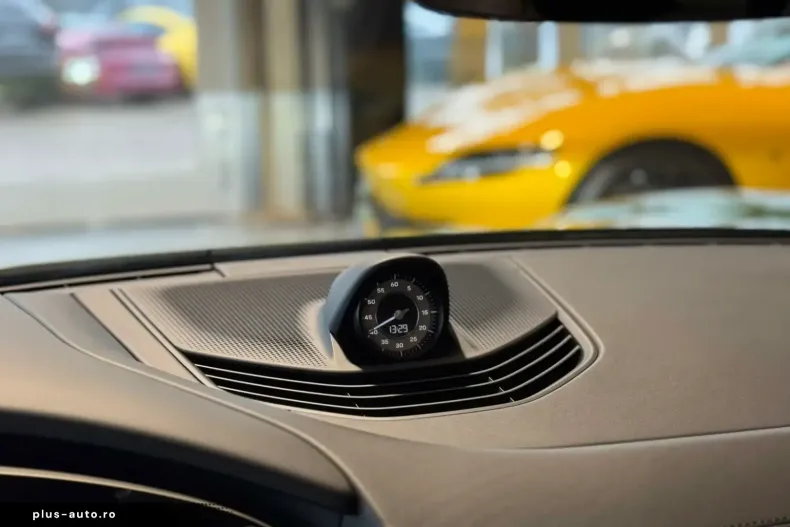 Porsche Taycan din 2022 cu 16.830 km - oferta POR163622 - foto 24