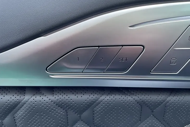 BMW M8 din 2025 cu 7.375 km - oferta BMW163629 - foto 7