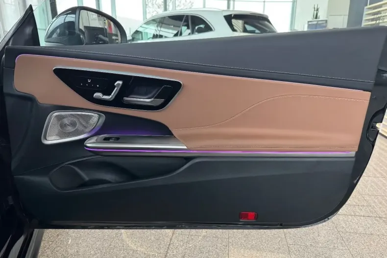 Mercedes-Benz CLE 300 din 2024 cu 45.950 km - oferta MER163630 - foto 11