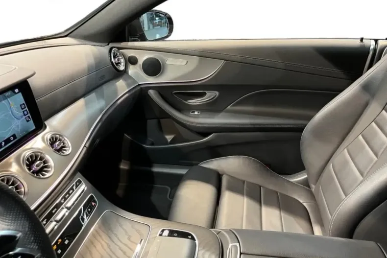 Mercedes-Benz E 300 din 2023 cu 45.128 km - oferta MER163640 - foto 4