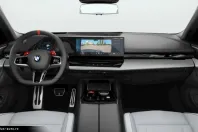 BMW M5 din 2025 cu 13.032 km - oferta BMW163642 - foto 3