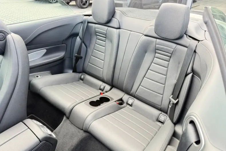 Mercedes-Benz E 450 din 2021 cu 59.350 km - oferta MER163644 - foto 10