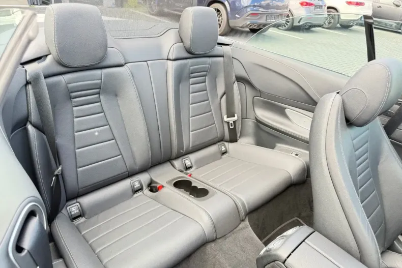 Mercedes-Benz E 450 din 2021 cu 59.350 km - oferta MER163644 - foto 11