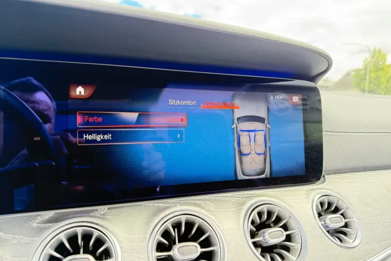 Mercedes-Benz E 450 din 2021 cu 59.350 km - oferta MER163644 - foto 28