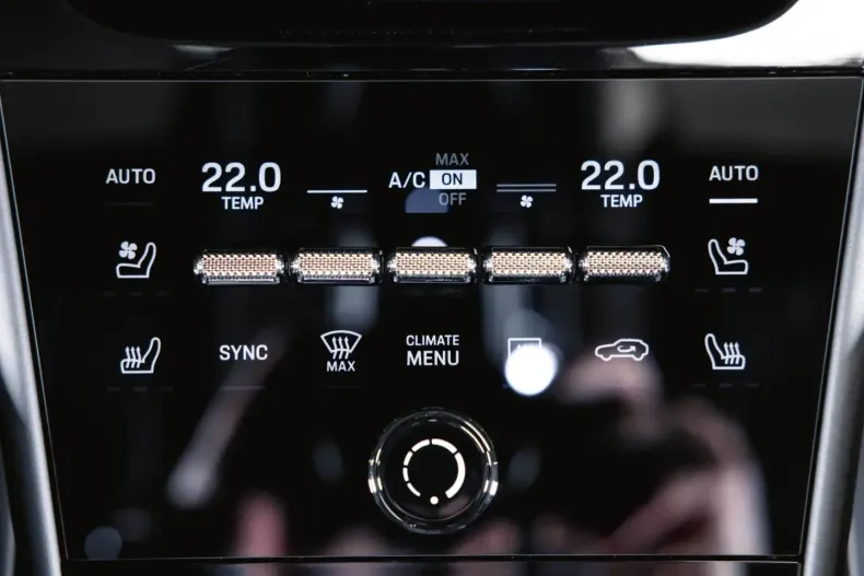 Porsche Cayenne din 2024 cu 10.900 km - oferta POR163677 - foto 21