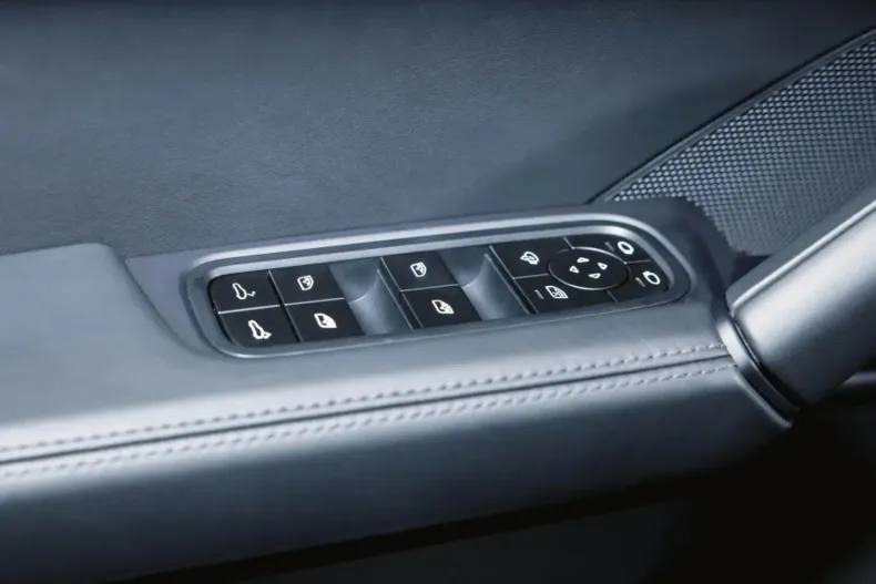 Porsche Cayenne din 2024 cu 10.900 km - oferta POR163677 - foto 24