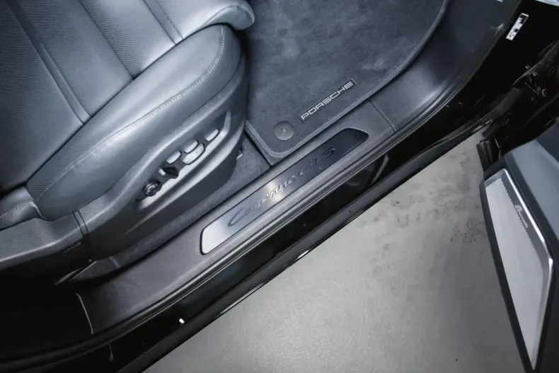 Porsche Cayenne din 2024 cu 10.900 km - oferta POR163677 - foto 28