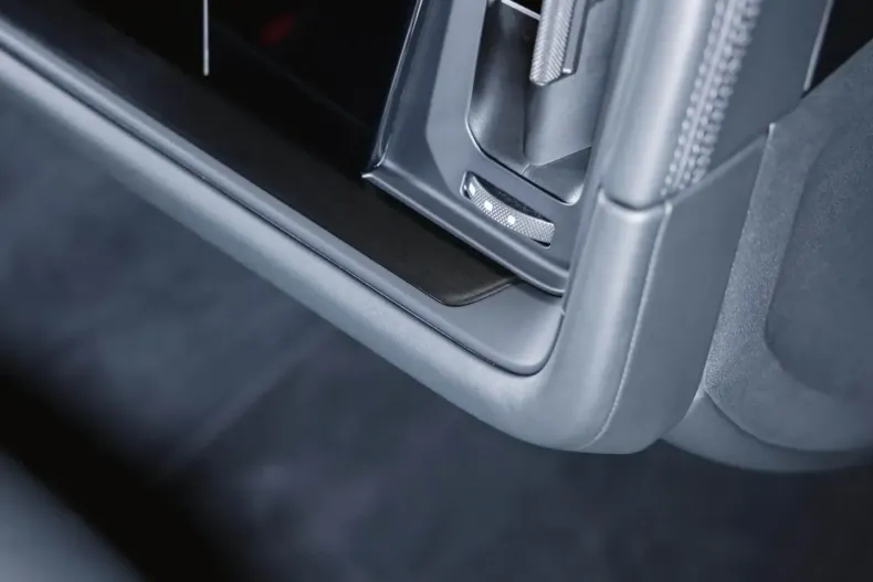 Porsche Cayenne din 2024 cu 10.900 km - oferta POR163677 - foto 42