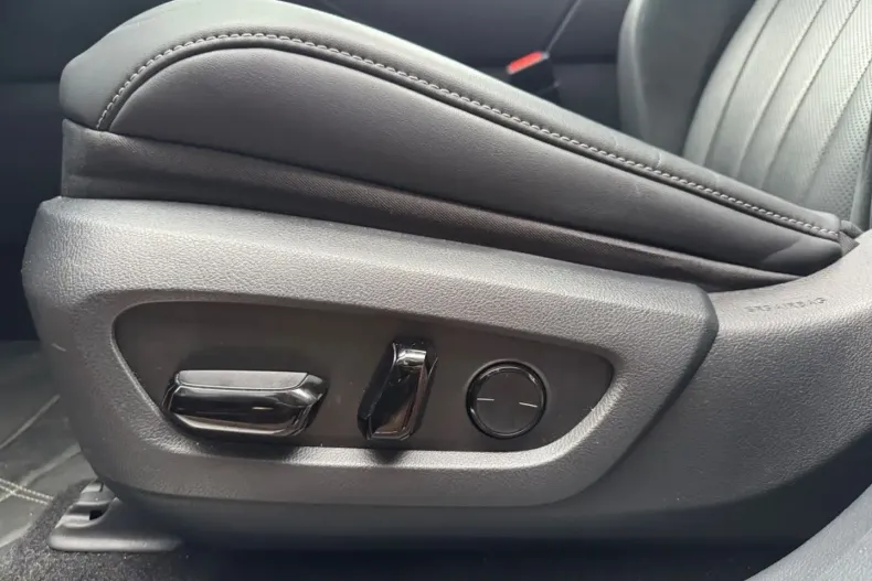 Lexus RX 500 din 2024 cu 38.500 km - oferta LEX163680 - foto 31