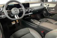 Mercedes-Benz CLA 220 din 2024 cu 4.582 km - oferta MER163682 - foto 8