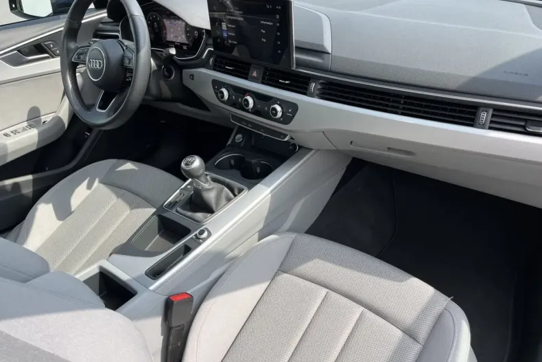 Audi A4 din 2022 cu 19.987 km - oferta AUD163686 - foto 13