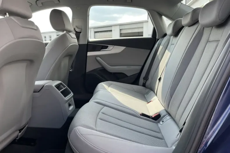 Audi A4 din 2022 cu 19.987 km - oferta AUD163686 - foto 16