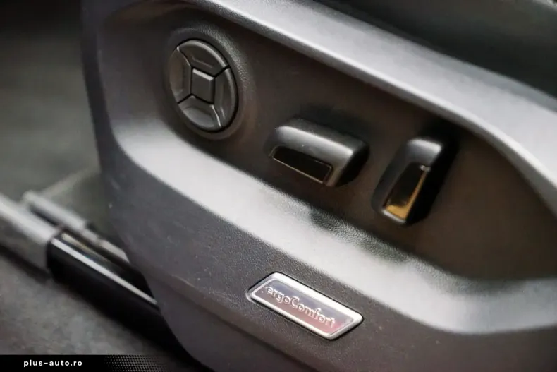 Volkswagen Touareg din 2023 cu 94.000 km - oferta VOL163690 - foto 17