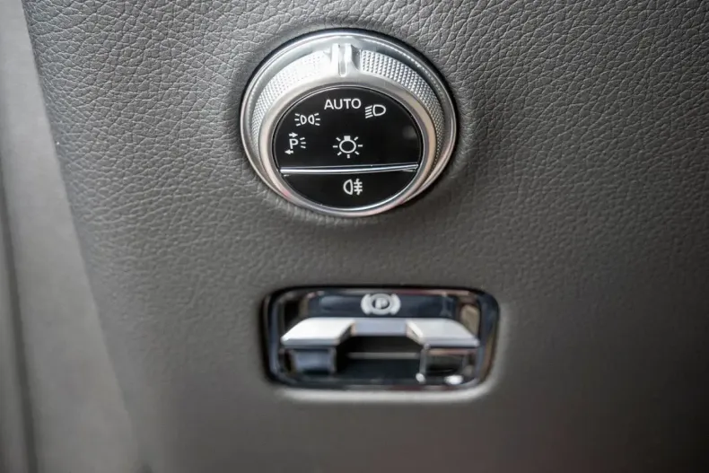 Mercedes-Benz GLC 220 din 2023 cu 7.916 km - oferta MER163691 - foto 15