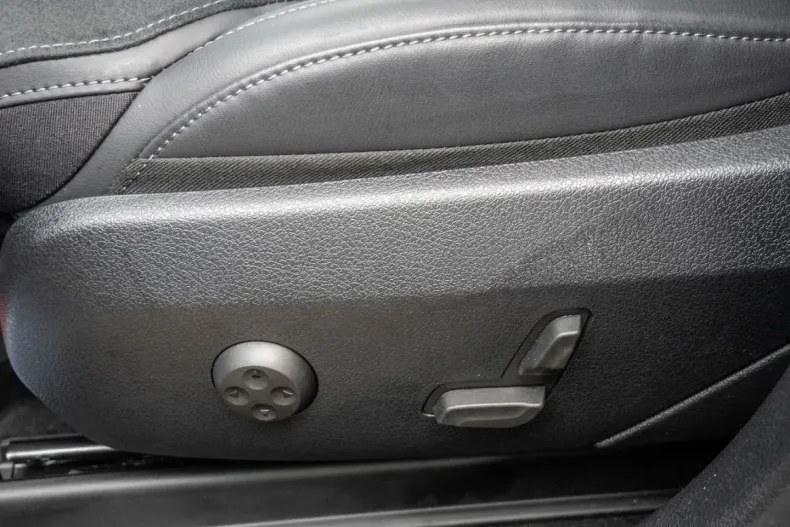 Mercedes-Benz GLC 220 din 2023 cu 7.916 km - oferta MER163691 - foto 19