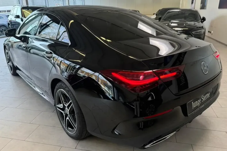 Mercedes-Benz CLA 250 din 2024 cu 14.019 km - oferta MER163692 - foto 4