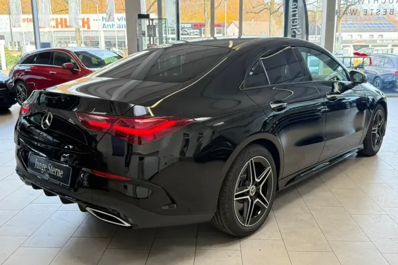 Mercedes-Benz CLA 250 din 2024 cu 14.019 km - oferta MER163692 - foto 7