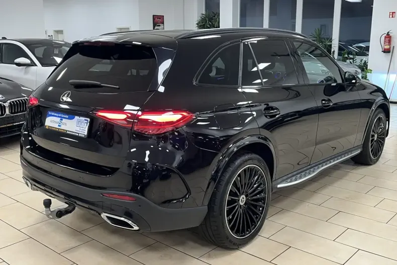 Mercedes-Benz GLC 220 din 2023 cu 48.642 km - oferta MER163693 - foto 4