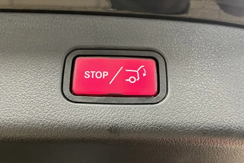 Mercedes-Benz GLC 220 din 2023 cu 48.642 km - oferta MER163693 - foto 9