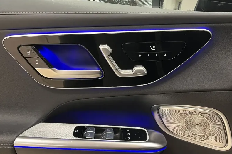 Mercedes-Benz GLC 220 din 2023 cu 48.642 km - oferta MER163693 - foto 12