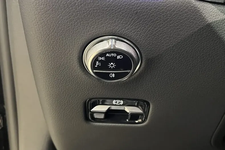 Mercedes-Benz GLC 220 din 2023 cu 48.642 km - oferta MER163693 - foto 19