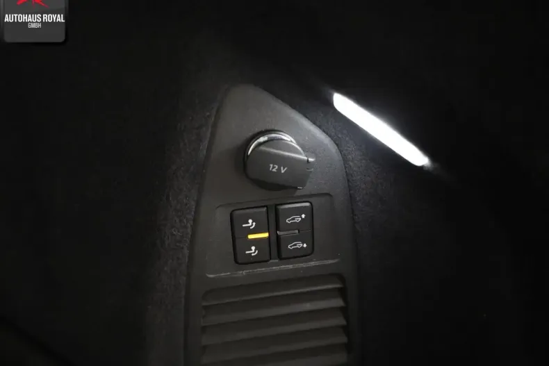 Volkswagen Touareg din 2020 cu 98.780 km - oferta VOL163695 - foto 26