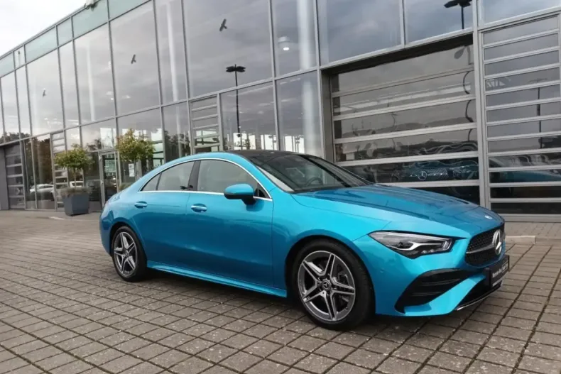 Mercedes-Benz CLA 220 din 2024 cu 7.328 km - oferta MER163696 - foto 1
