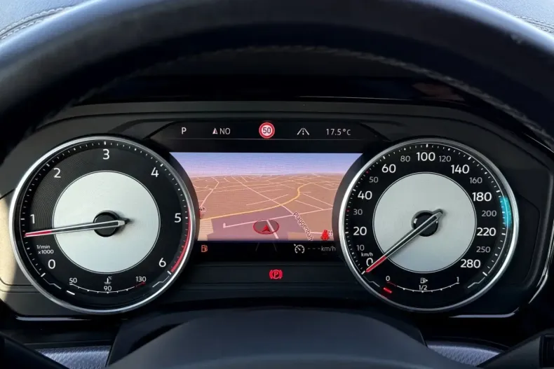 Volkswagen Touareg din 2020 cu 35.805 km - oferta VOL163714 - foto 9