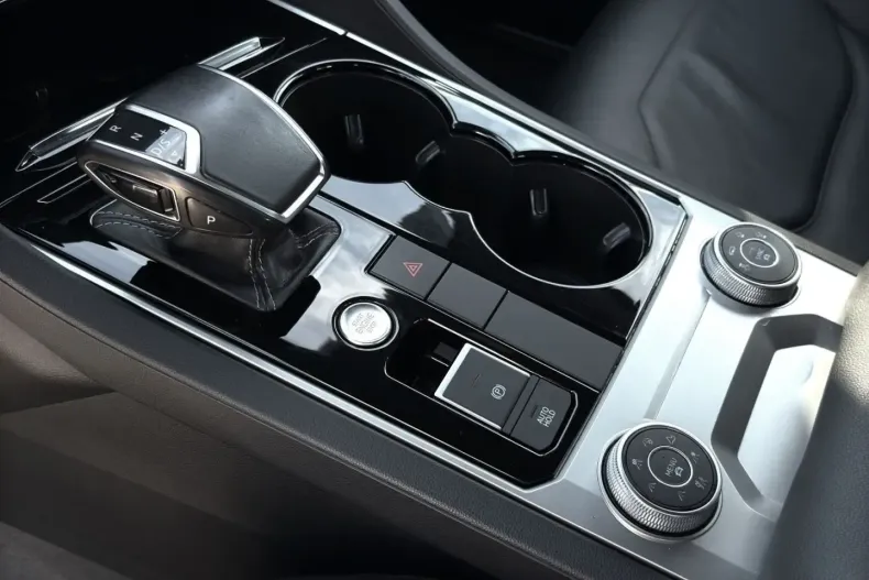 Volkswagen Touareg din 2020 cu 35.805 km - oferta VOL163714 - foto 10