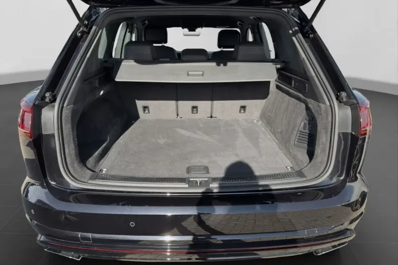 Volkswagen Touareg din 2020 cu 35.805 km - oferta VOL163714 - foto 16