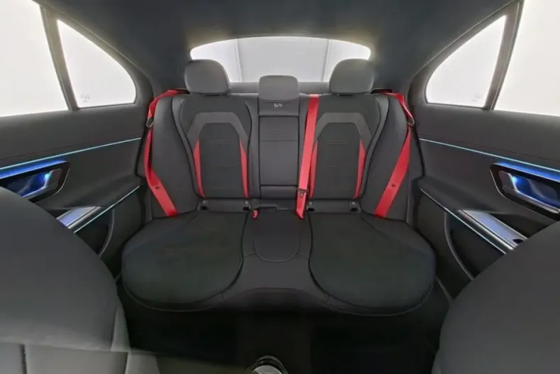 Mercedes-Benz E 53 AMG din 2024 cu 7.150 km - oferta MER163723 - foto 6