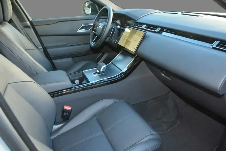 Land Rover Range Rover Velar din 2024 cu 6.800 km - oferta LAN163725 - foto 3