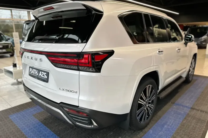 Lexus LX 500 din 2024 cu 1.350 km - oferta LEX163726 - foto 5