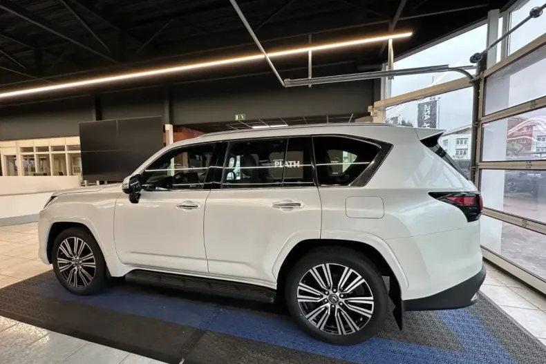 Lexus LX 500 din 2024 cu 1.350 km - oferta LEX163726 - foto 8