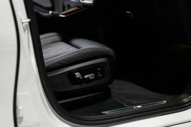 BMW X6 din 2024 cu 25.200 km - oferta BMW163728 - foto 25