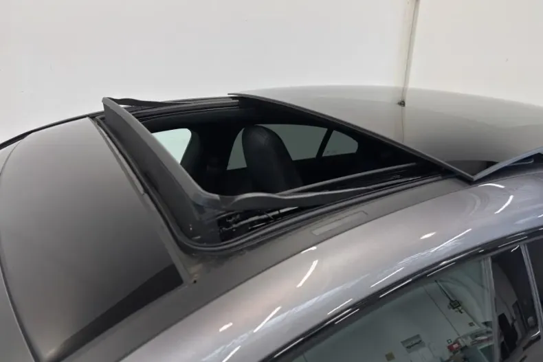 Mercedes-Benz CLA 220 din 2024 cu 16.900 km - oferta MER163732 - foto 17