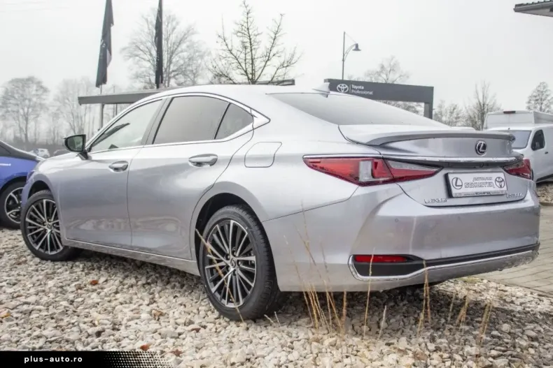 Lexus ES 300 din 2023 cu 2.500 km - oferta LEX163734 - foto 5